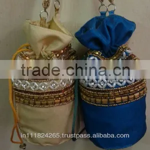 Evening Bags thumbnail-4