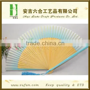New Style Silk Bamboo Fan With Freehand Sketching thumbnail-1