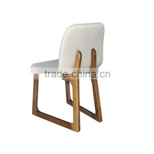 D046 Cantilever Chair thumbnail-4