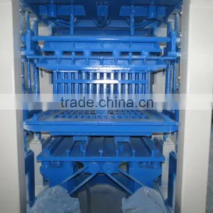 2014 Newly Automatic Brick Making Machine QT4-15 Cement Brick Making Machine Price thumbnail-4