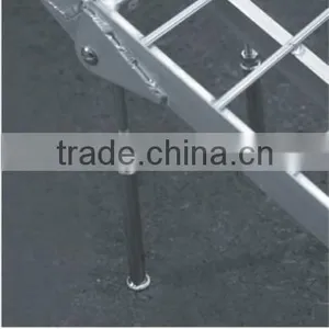 Hydraulic Dock Dog Ramp thumbnail-2