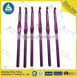 Knitting Needle Type Electroplate Aluminium 4.5mm Crochet Hook in Purple Color thumbnail-1