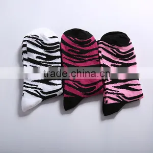 Fashion Leopard Design Ladies Fancy Socks With Colored Toe and Heel thumbnail-2