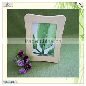 Gift Fresh Style Camber Shape Pine Wooden Photo Frame thumbnail-4