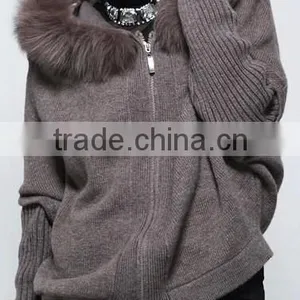 Stylish Merino Wool Sweater With Raccoon Fur thumbnail-1