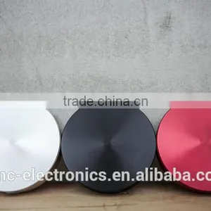 Latest Round CD Shape Design Custom Laser Engraving Logo Portable 6000mah Mobile Power Bank Charger Supplier's Choice thumbnail-3