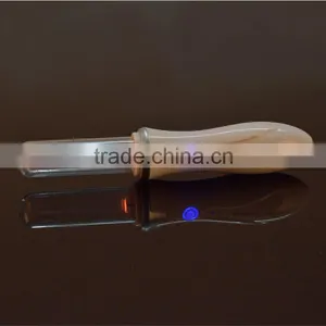 Useful Devices Handy Cool Facial Massager Ionic Skin Cooling Device thumbnail-4