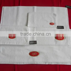 Wholesale Luxury 100 Cotton Crowne Plaza Hotel White Bath Hand Face Towel Dobby Bath Towels With Customized Embroidery Logo thumbnail-2