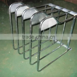 Composited Stainless Steel Caparison Rack With Wheels thumbnail-5
