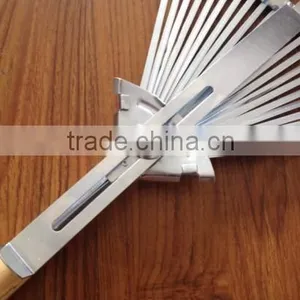 22 Teeth Wooden Handle Steel Garden Rake thumbnail-5