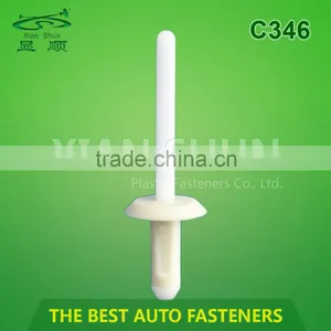 Plastic Rivet Auto Clip thumbnail-1