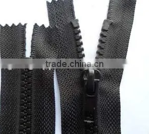 5# Plastic Derlin Zipper Fastener Close End Zipper Plastic Bottom Stop With Painted Auto-lock Slider Coate Zipper thumbnail-2