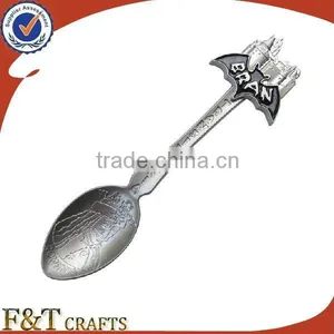 Custom Tourist Wedding Gift Castle Shape Silver Metal Souvenir Spoon thumbnail-1