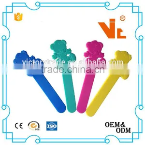 V-GF16-11 Colorful Plastic Bear Shape Tongue Depressor thumbnail-1