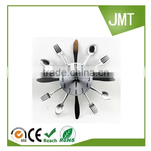 Novelty Metal Wall Clock With Spoon and Fork thumbnail-1