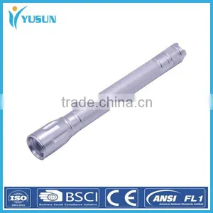 Focusing Aluminum Alloy Flashlight thumbnail-1