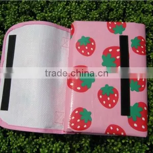 Printed Foldable Children Portable Picnic Blanket thumbnail-2
