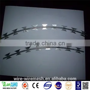 Cbt-65 Galvanized Razor Wire Barbed Wire thumbnail-2