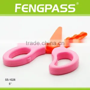 S5-1026 5 Inch Plastic Blades Baby Cutting Scissors thumbnail-3