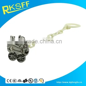 Novelty Design Die Casting Zinc Alloy Material Baby Pacifier Clip With Plastic Chain thumbnail-3