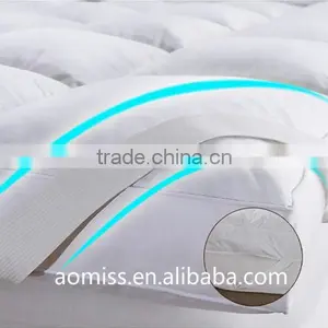 Anti-Allergy Goose Feather & Down Mattress Topper thumbnail-2