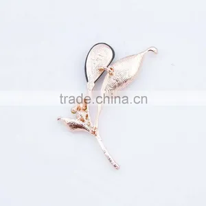Good Design Diamond Luxury Fashion Custom Brooch Wholesale thumbnail-4