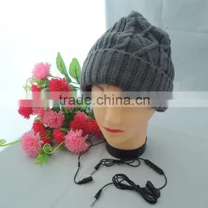 Uneed Fashion Winter Hat for Young Girls With Headphone thumbnail-4