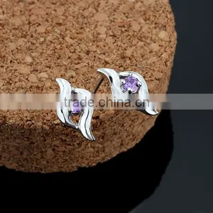 Multi Colar Zircon Sea Shell Shaped Prong Setting Ear Studs thumbnail-4