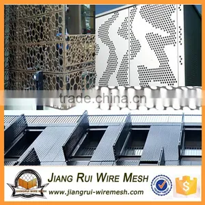 2016 Vinly Coated Galvanized Power Coated Perforated Metal Mesh thumbnail-6