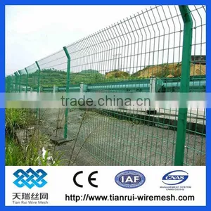 High Quality 3D Curved Wire Mesh Fence in Europe Popular Style 4/5mm x 200x50mm thumbnail-1