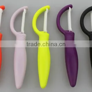 Vegetable Peeler With Ceramic Blade thumbnail-1