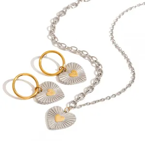 Custom Round Stainless Steel Rhinestone Charm Necklace - 18K Gold Plated Alloy thumbnail-4
