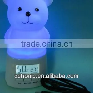 USB LED Night Light With Thermometer and Hygrometer thumbnail-1
