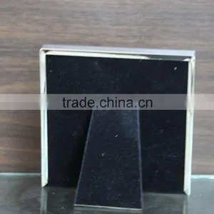 Sentient Harmonious Man And Wife Iron Photo Frame thumbnail-3