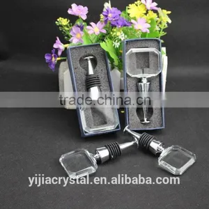 Factory Directly Sale Best Quality Square Cube Crystal Wine Stopper for Wedding Gift thumbnail-4