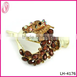 Vintage Classic Diamond With Peacock Hair Barrette for Mom thumbnail-1