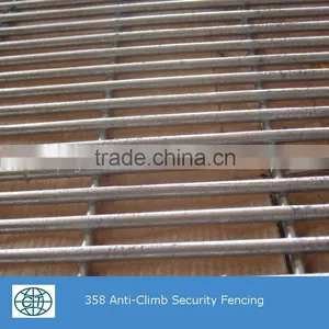 PVC Coated 358 Security Welded Mesh Fencing For Prison Protection thumbnail-4