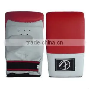 Red N& White Bat Mitt thumbnail-1
