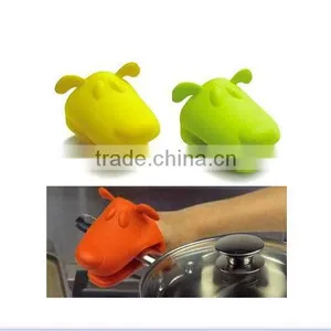 Non-stick Colorful Silicone Oven Mitt thumbnail-4