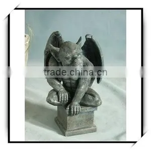 Crafts Resin Sculpture - Batman thumbnail-1