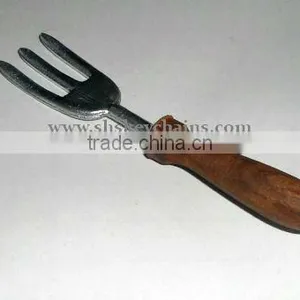 Miniature Garden Rake thumbnail-1