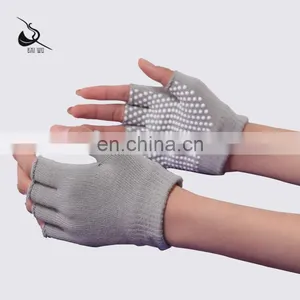 116075020 Yoga Glove thumbnail-1