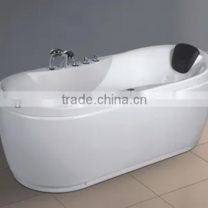 Freestanding Bathtub thumbnail-1