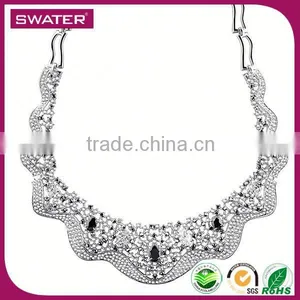 China Jewelry Wholesale Light Weight Diamond Necklace Set thumbnail-2