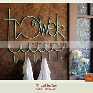 Fish Shaped Iron Towel Rack With 6 Hooks thumbnail-1