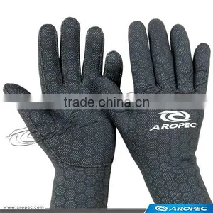 Super-Stretchy Diving Neoprene Glove thumbnail-1