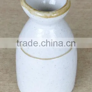 Japan-style Ceramic Sake Flask With Hand Painting thumbnail-1