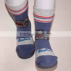 Eco-Friendly,Sporty,Sweat-Absorbent Feature Baby Rubber Sole Socks thumbnail-1