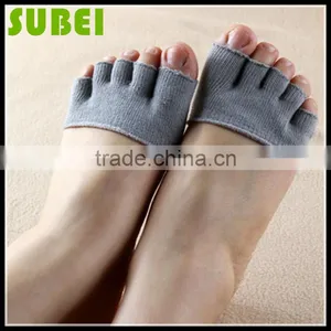 Hot Sell Lovers Stealth Crescent Comfortable Anti-bacterial Cotton Socks thumbnail-3