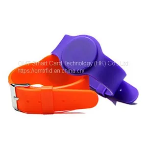 SILICONE WRISTBAND thumbnail-1